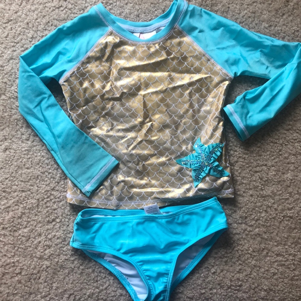 Girls size 5 swimsuit